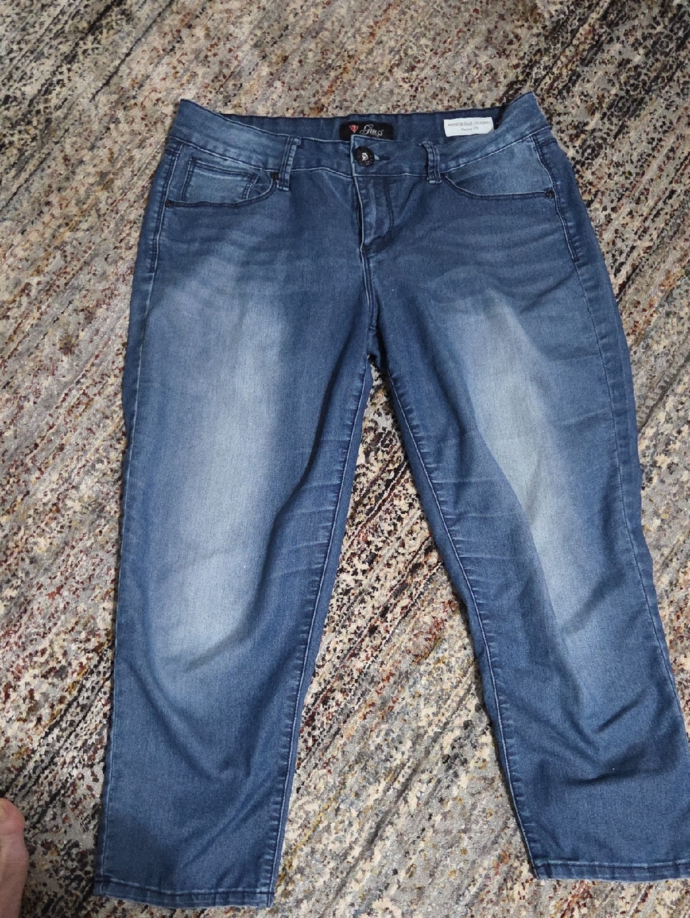 GUESS Medium Rise Jegging EMMA Fit